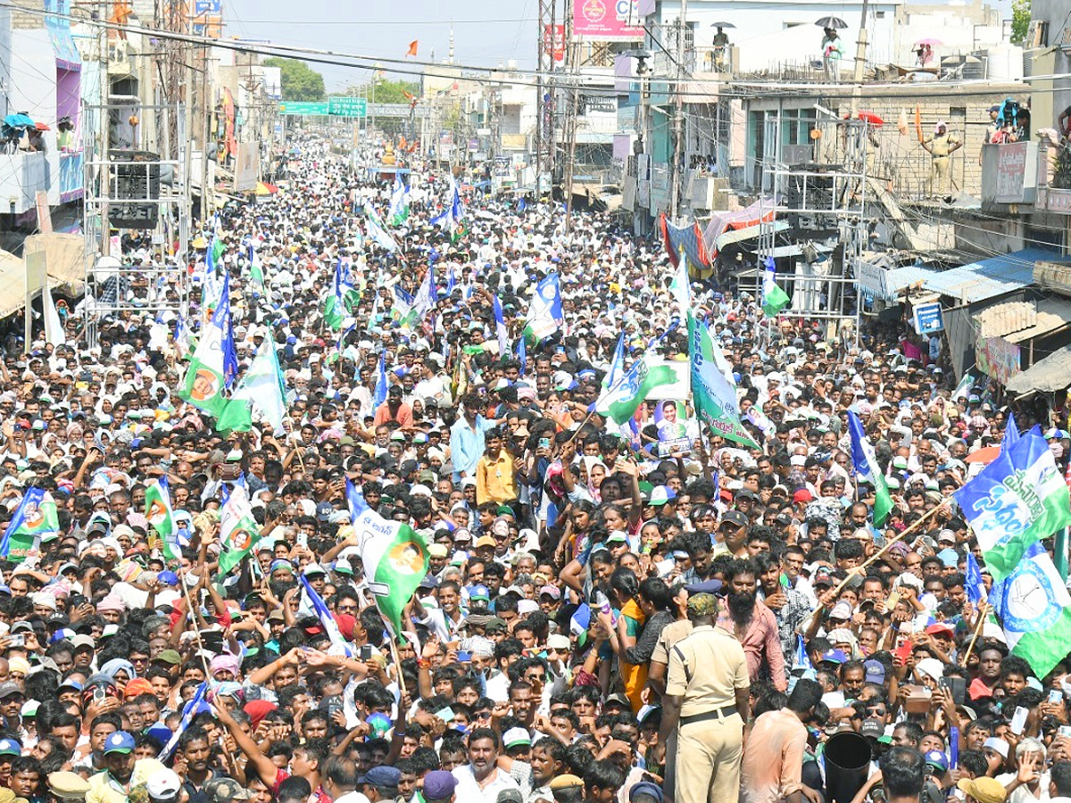 AP CM YS Jagan Public Meeting at Mydukur Photos11