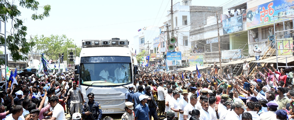 CM Jagan Election Campaign Day-3 Photos13