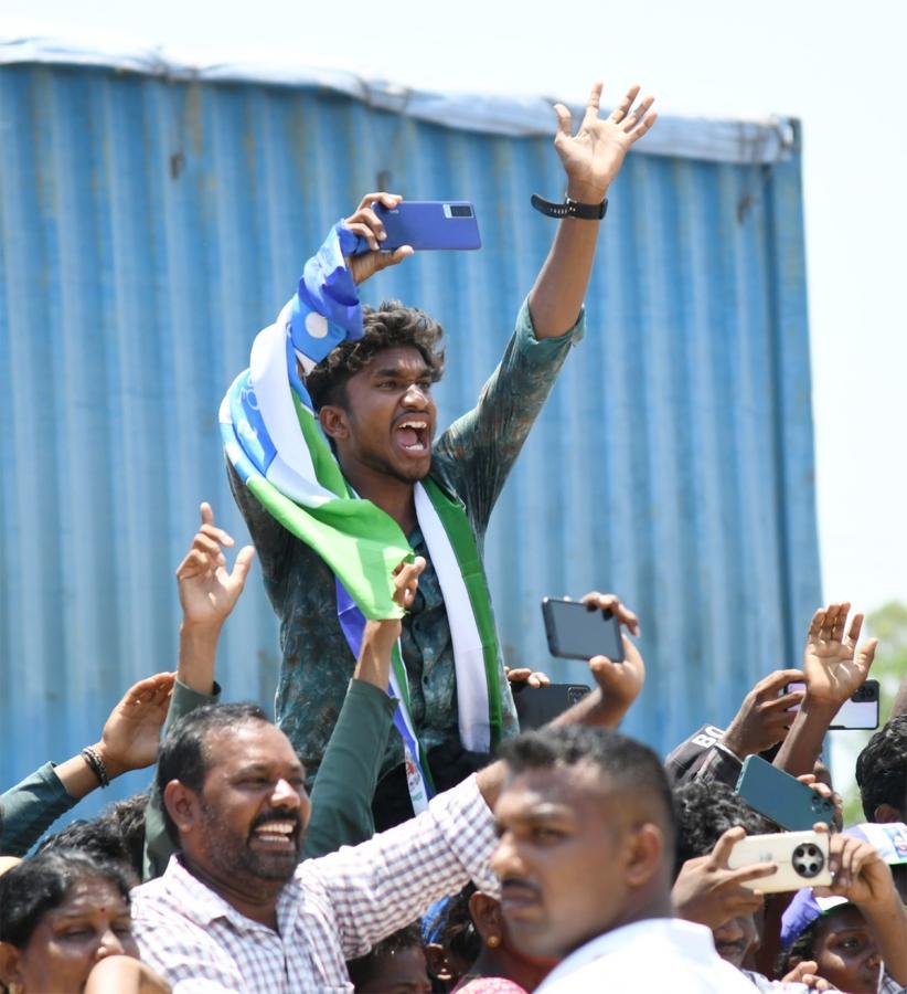 CM Jagan Election Campaign Day-3 Photos18