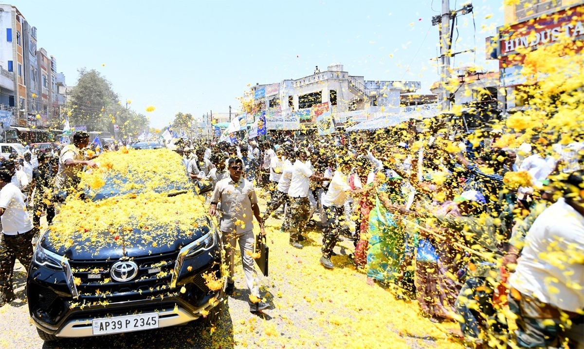 CM Jagan Election Campaign Day-3 Photos21