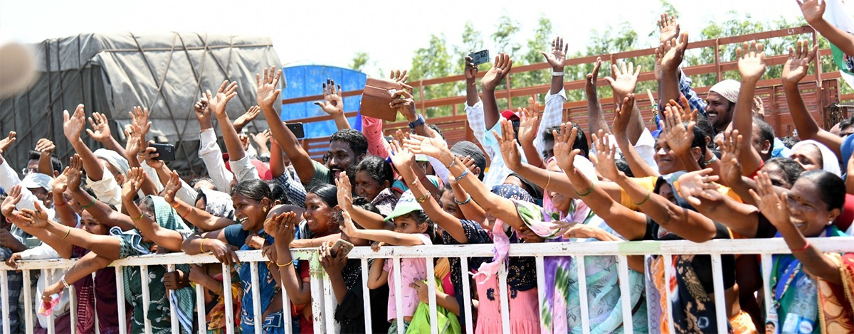 CM Jagan Election Campaign Day-3 Photos28