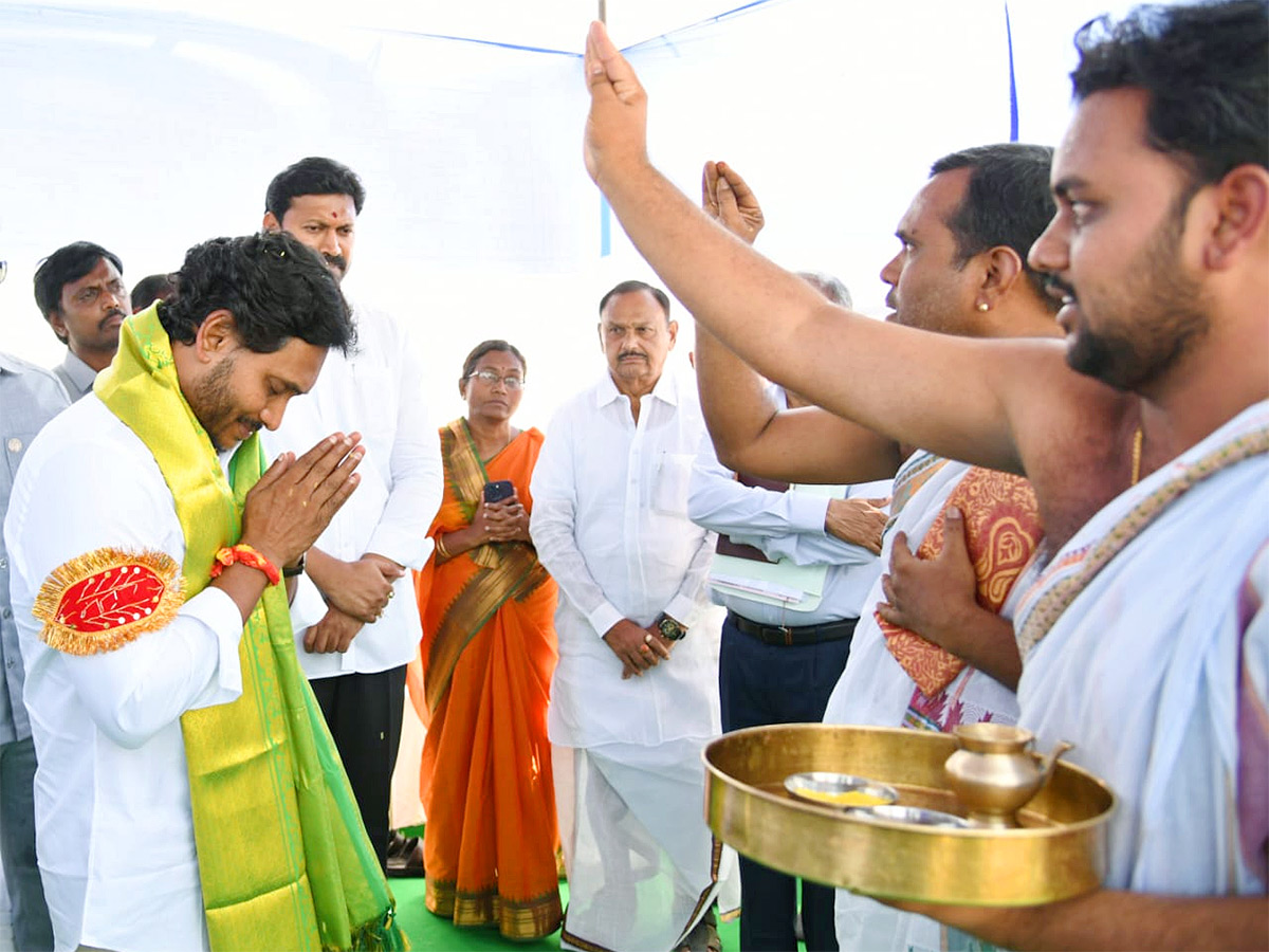 CM Jagan invoke divine blessings ahead nomination1