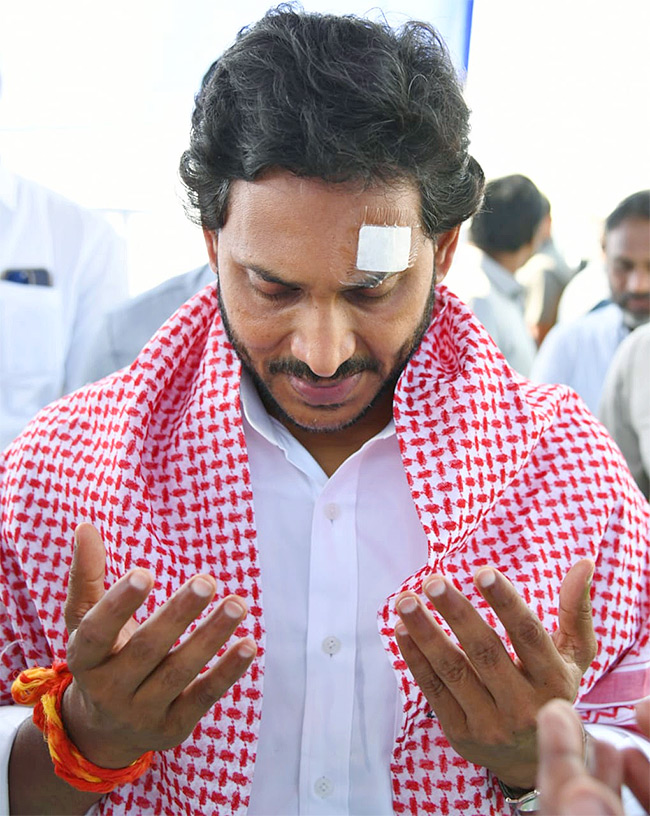 CM Jagan invoke divine blessings ahead nomination10