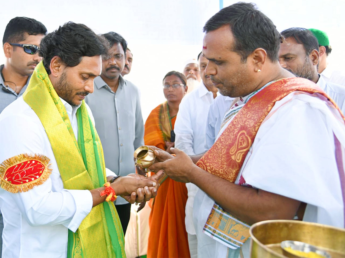 CM Jagan invoke divine blessings ahead nomination2