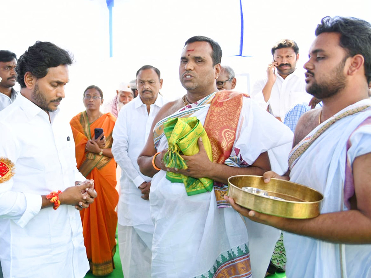 CM Jagan invoke divine blessings ahead nomination3