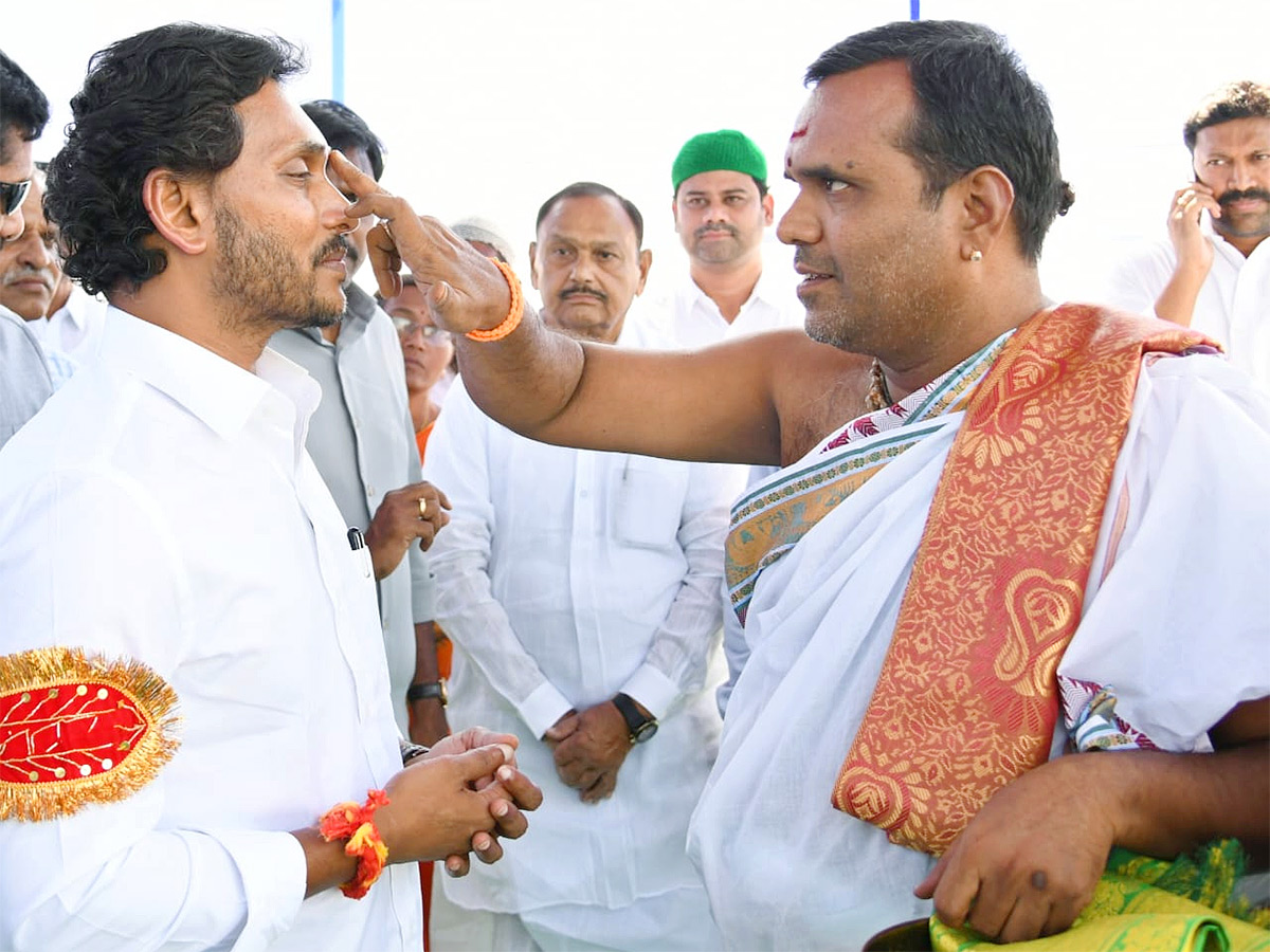 CM Jagan invoke divine blessings ahead nomination5