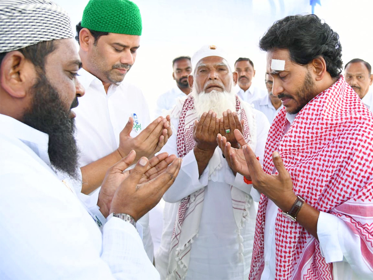 CM Jagan invoke divine blessings ahead nomination7