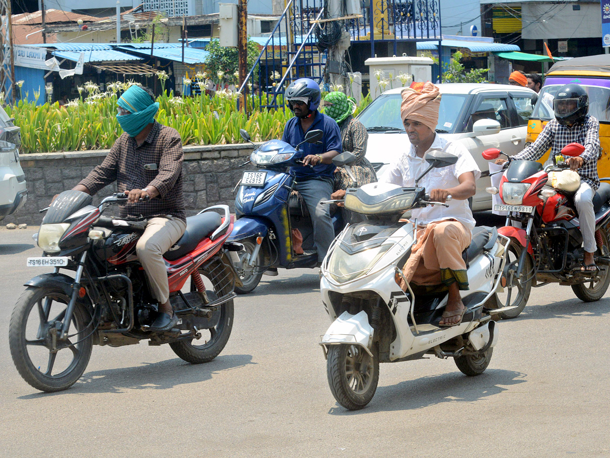 Heavy Heat Waves in Telugu States Photos1