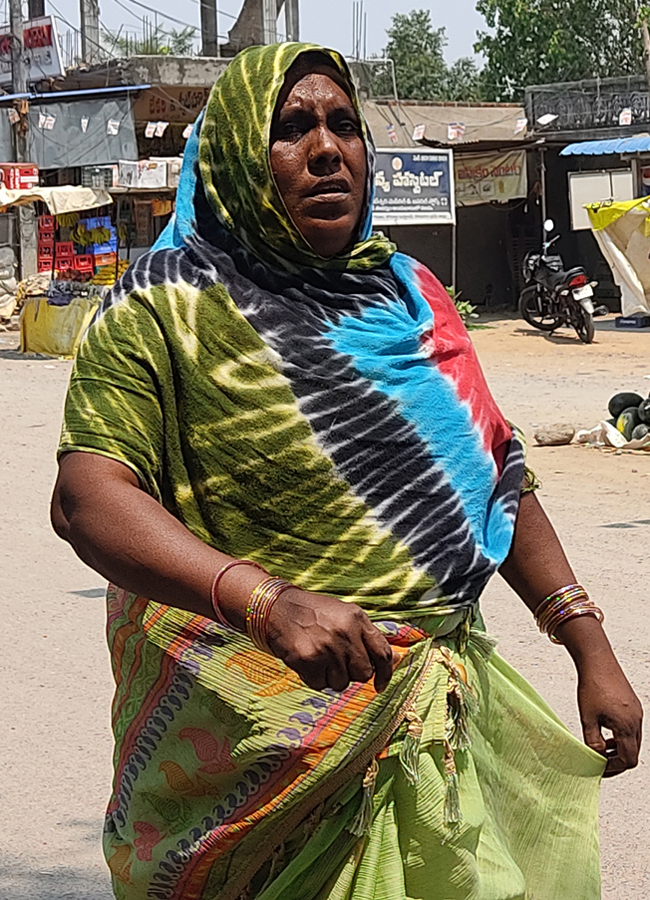 Heavy Heat Waves in Telugu States Photos11