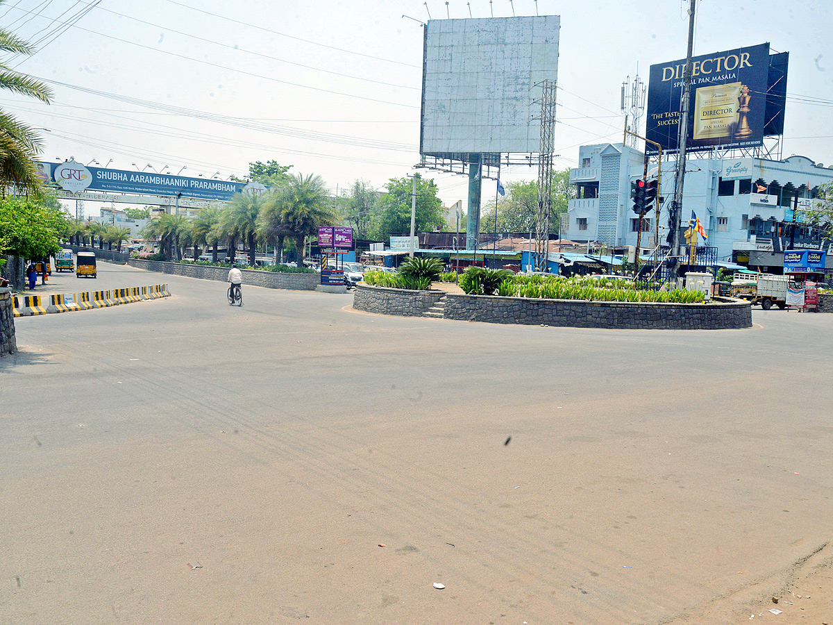 Heavy Heat Waves in Telugu States Photos2