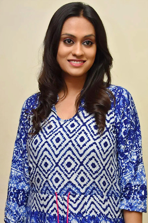 Intresting Facts About Anchor Geetha Bhagath Photos11