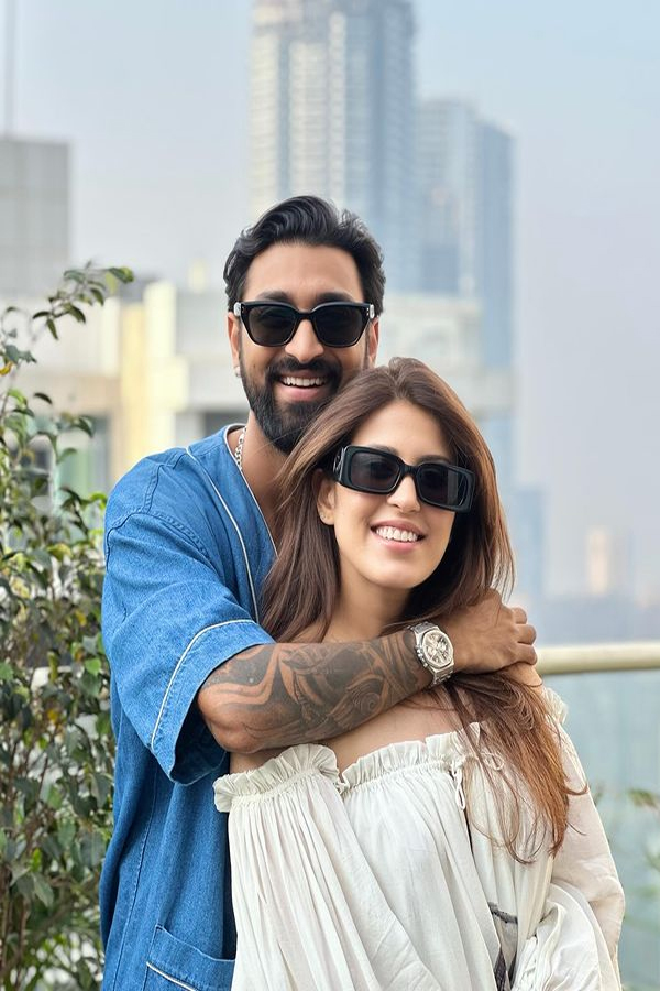 IPL 2024 LSG Krunal Pandya Wife Pankhuri Sharma Beautiful Pics5