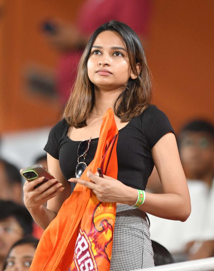 SRH and RCB Rajiv Gandhi International Cricket Stadium in Hyderabad9