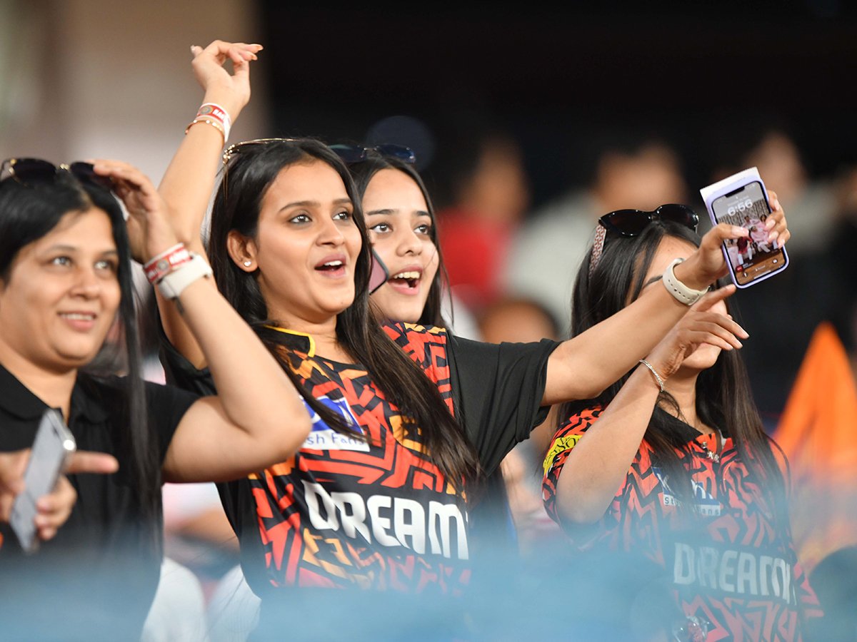 SRH and RCB Rajiv Gandhi International Cricket Stadium in Hyderabad11