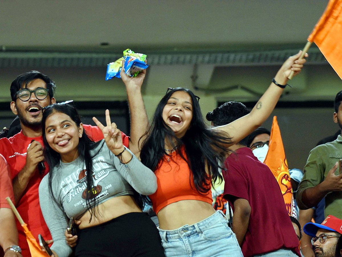 SRH and RCB Rajiv Gandhi International Cricket Stadium in Hyderabad17