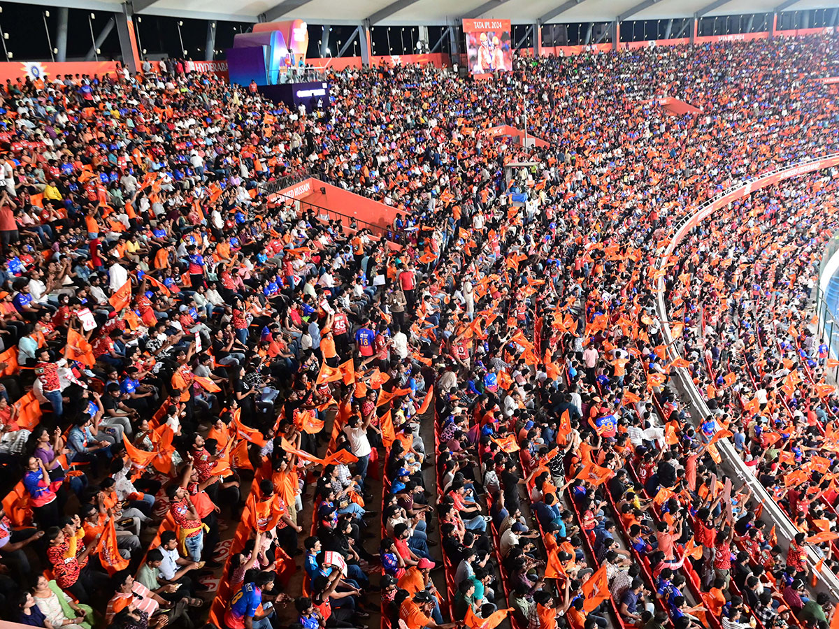 SRH and RCB Rajiv Gandhi International Cricket Stadium in Hyderabad18