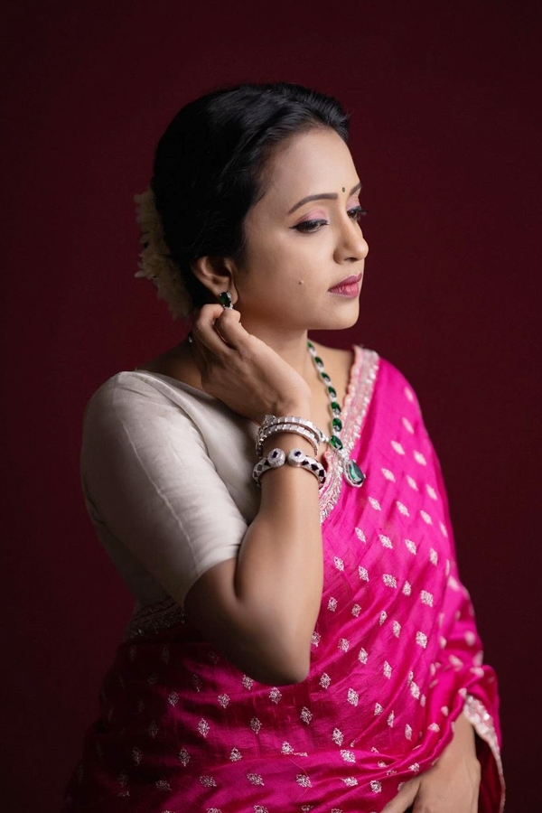 Evergreen Anchor Suma Kanakala Looks More Beautiful In This Half Saree7