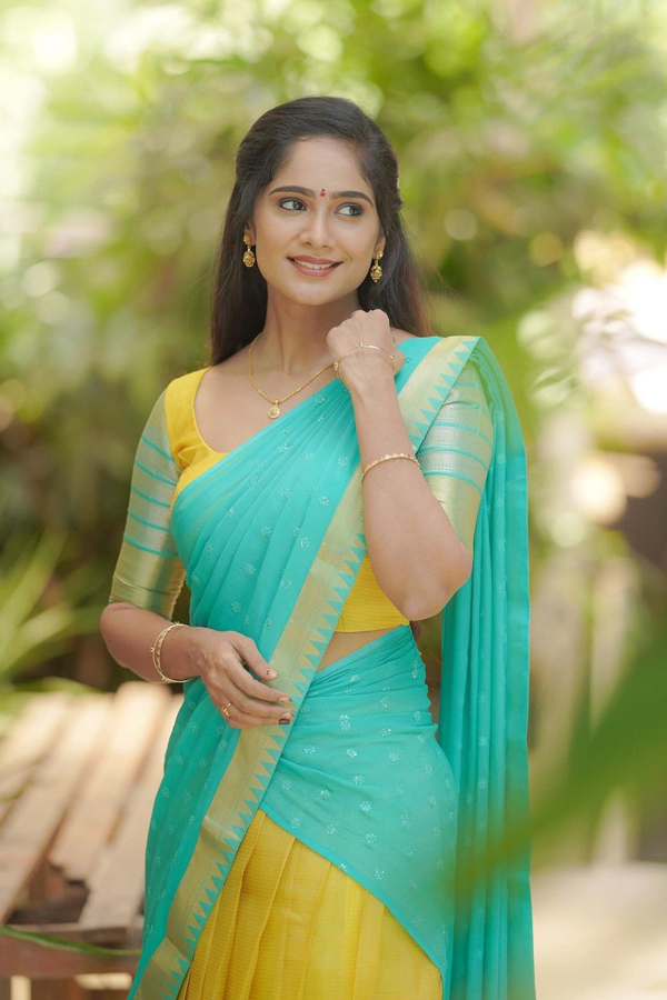 Amardeeps Wife Tejaswini Gowda Latest Photos Goes Viral8