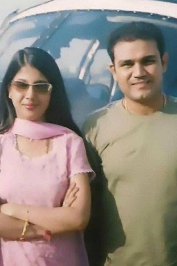 Virender Sehwag Wife Aarti's Biography And Personal Information: Photos15