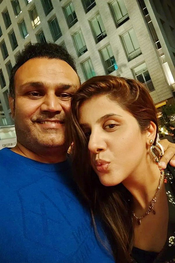 Virender Sehwag Wife Aarti's Biography And Personal Information: Photos9