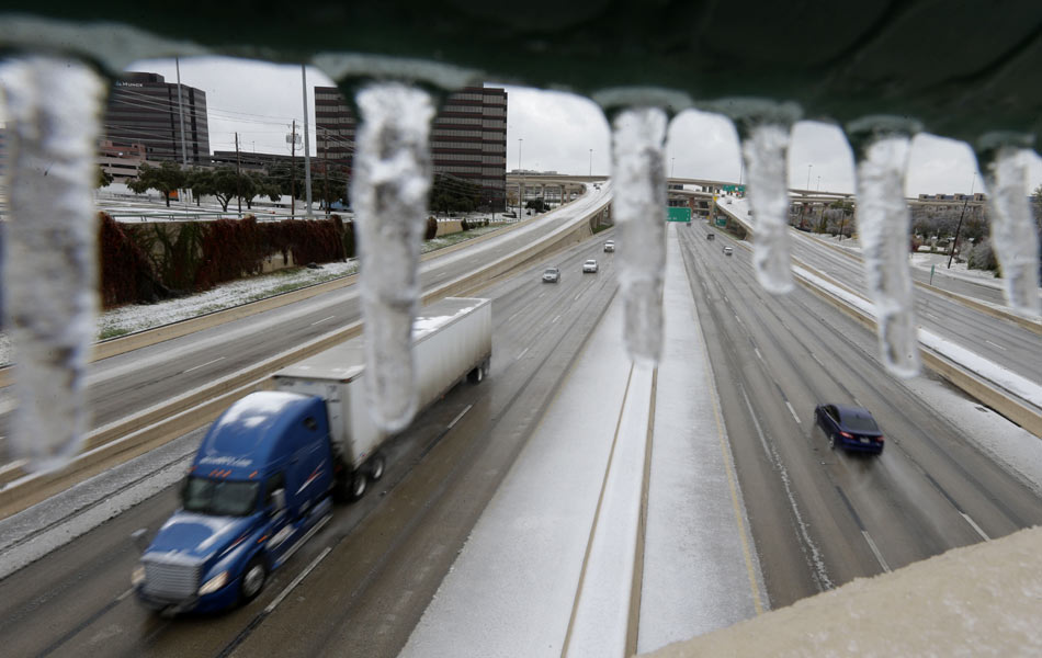 Historic snow storm sweeps over north east America - Sakshi4