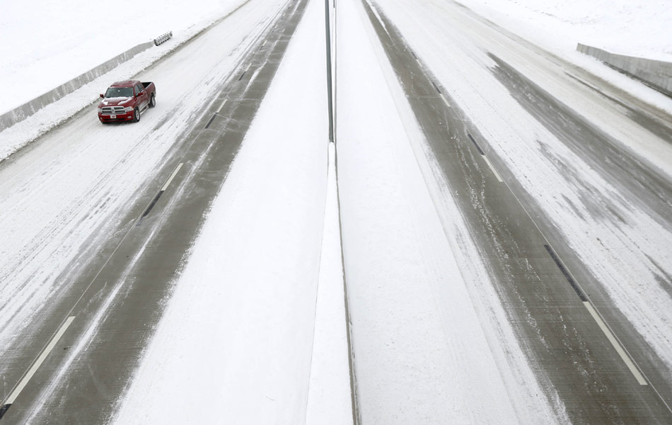 Historic snow storm sweeps over north east America - Sakshi13