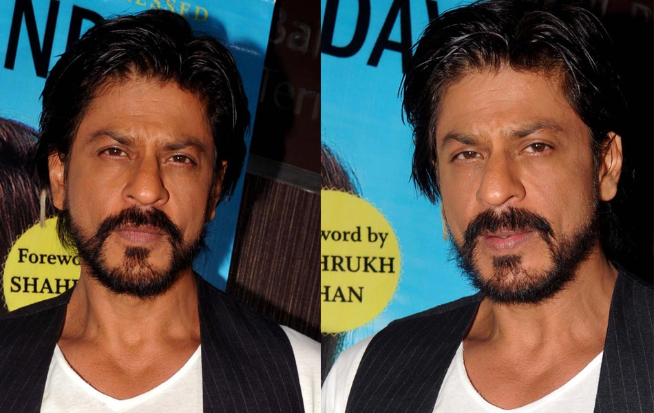 Shahrukh Khan launches Shut up and Train book5