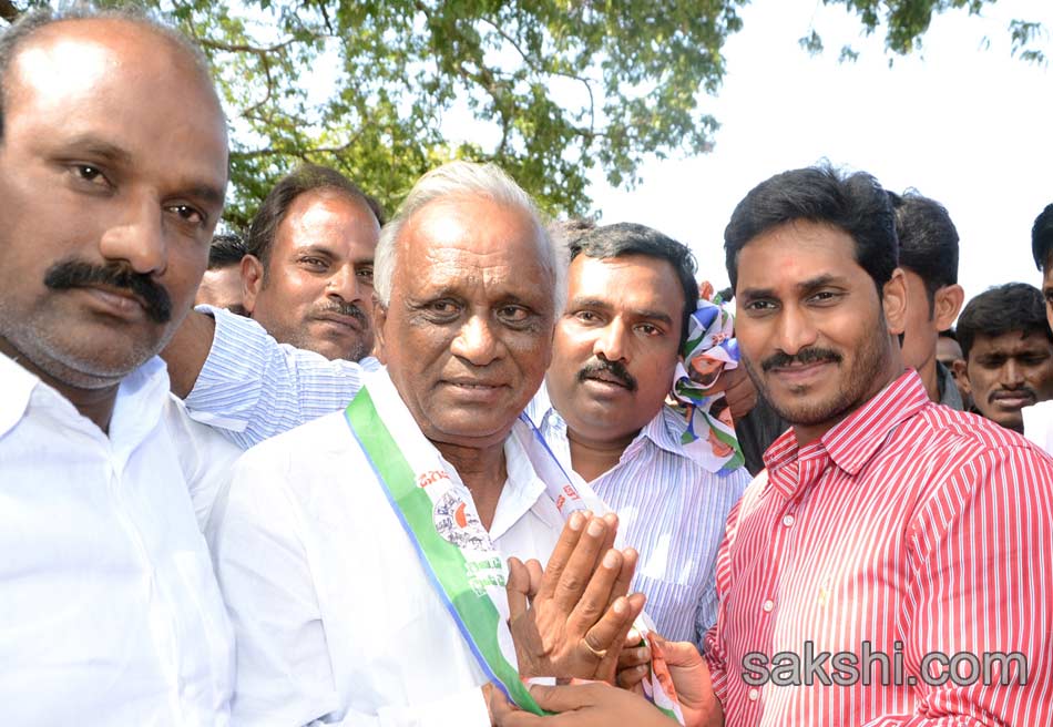 YS Jagan mohan reddy Samiyakashkaram Yataya - Sakshi19