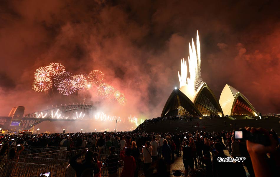 Fireworks explode over Ebrie Lagoon during New Year celebrations - Sakshi12