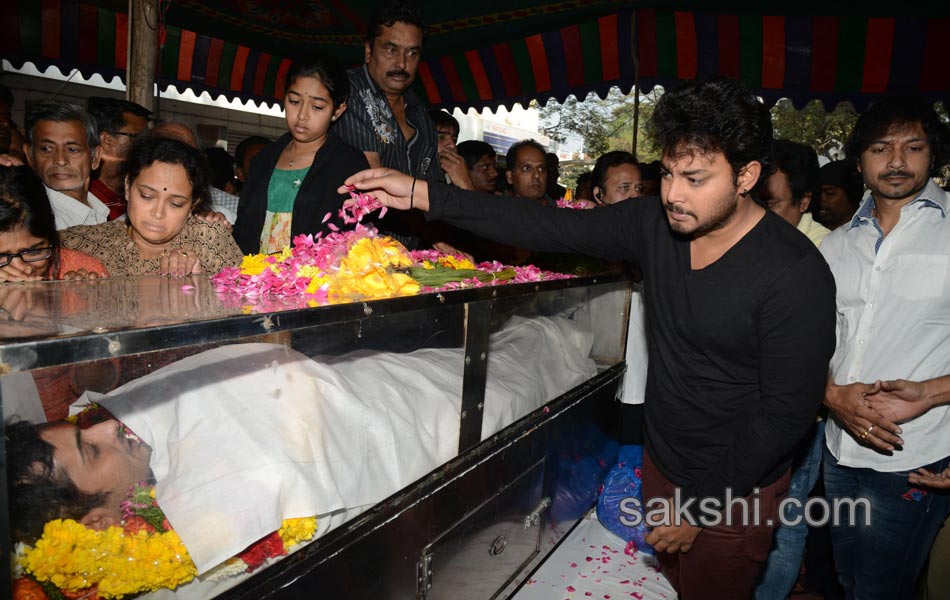 Tollywood Celebrities Pay Homage To Actor Uday Kiran - Sakshi23