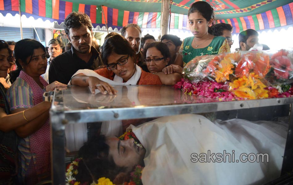 Tollywood Celebrities Pay Homage To Actor Uday Kiran - Sakshi41