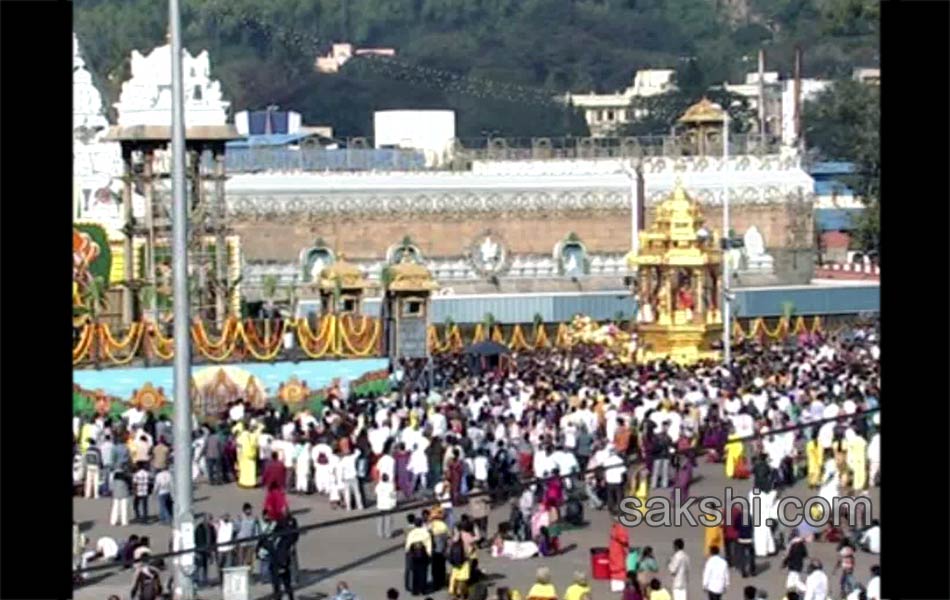 andhra pradesh devotees throng temples on vaikunta ekadasi32