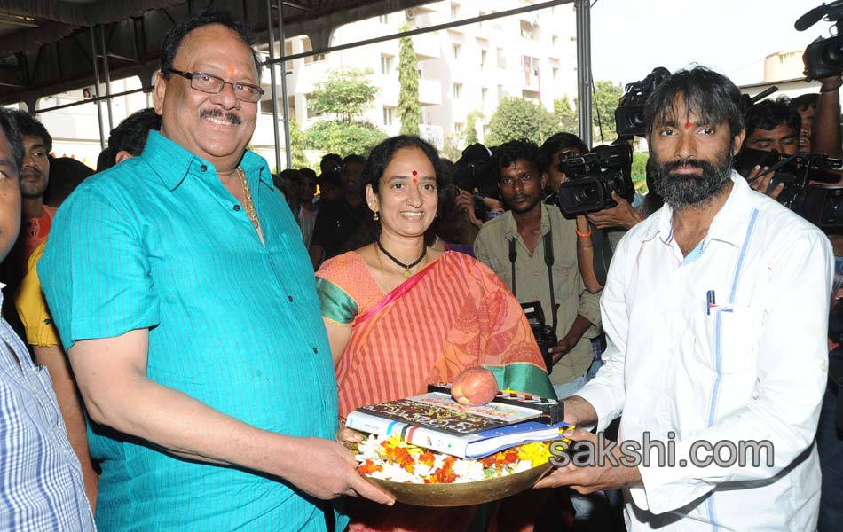 Tholi Sandhya Velalo Movie Opening8