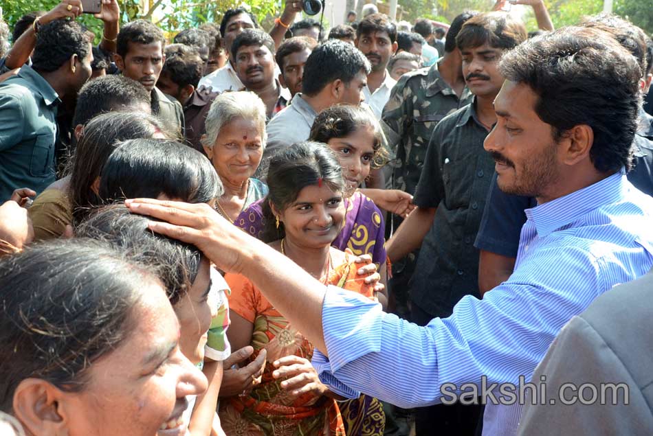 YS Jagan mohan reddy Samiyakashkaram Yataya - Sakshi7