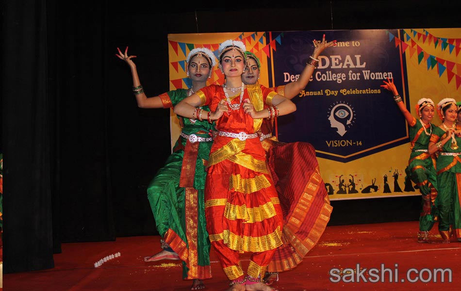 Ideal Woman Degree College Anniversary5
