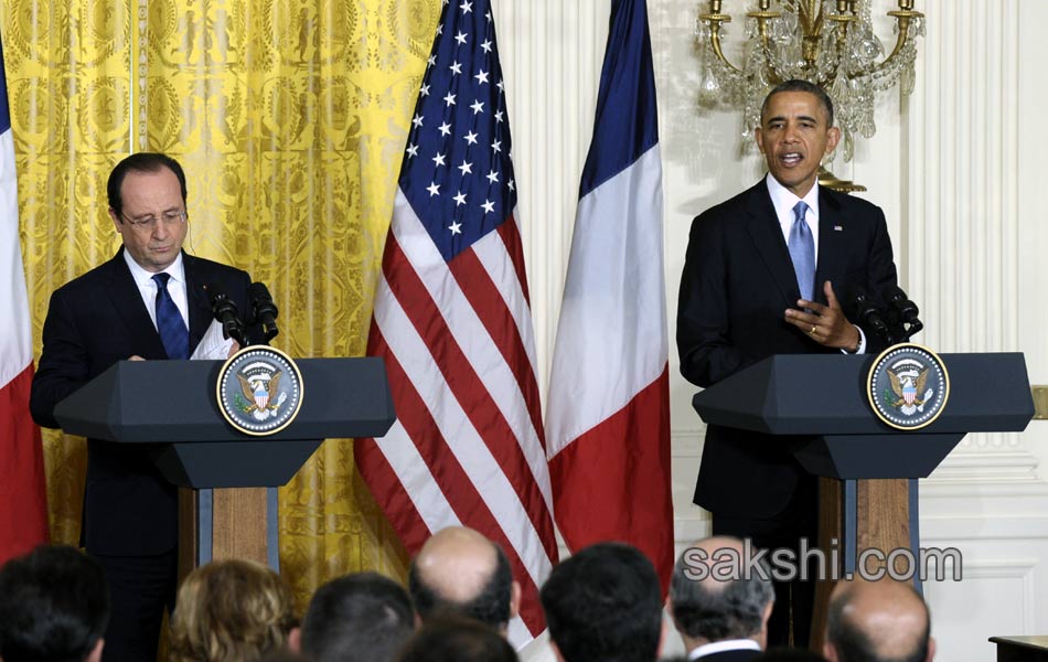 Obama and Francois Meeting - Sakshi19