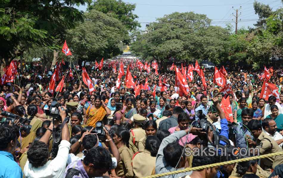 Dharna of Anganwadis2