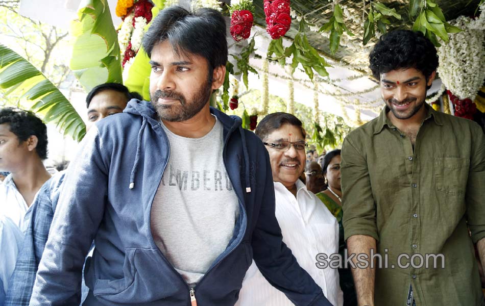 Pawan Kalyan And Chiranjeevi at Varun teja Movie Launch - Sakshi7