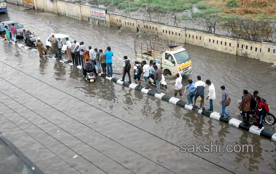 Heavy Rain in Hyderabad16