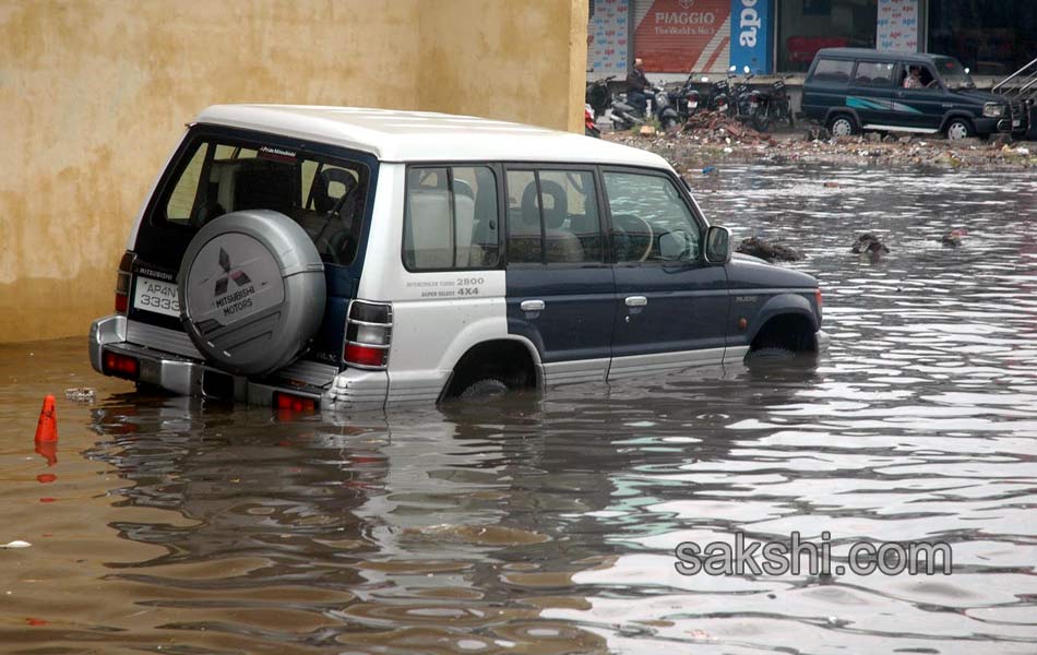 Heavy Rain in Hyderabad17