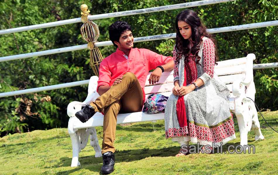 Nuvve Naa Bangaram movie stills7