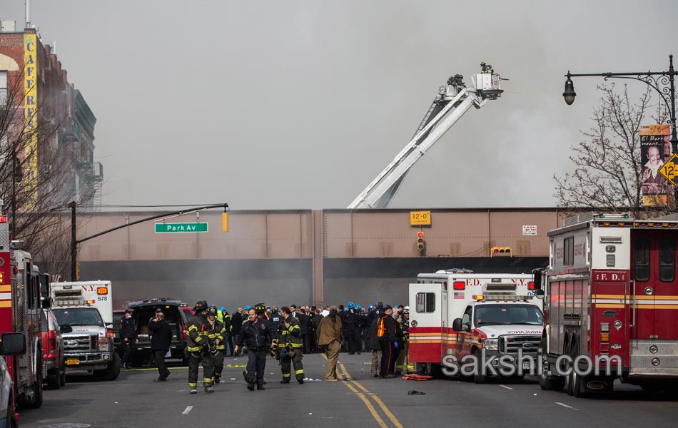 Heavy Explosion and Building Collapse in New York - Sakshi13