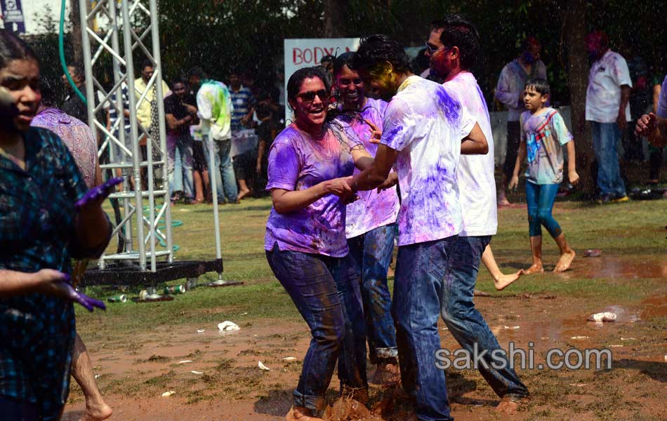 Holi Celebrations at Summer Green Resorts13