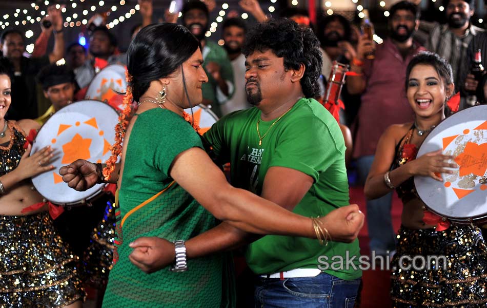 Intelligent Idiots Movie stills - Sakshi15