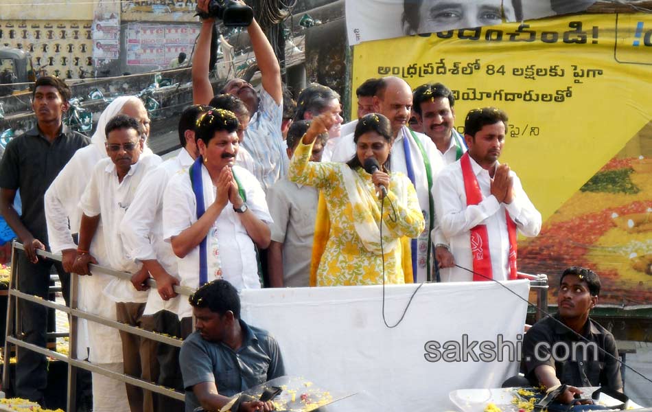 Sharmila s Janapatham at Warangal District - Sakshi14