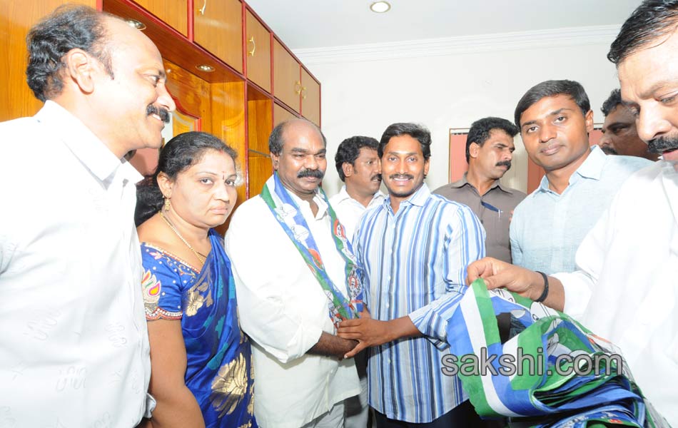 Jagan s Janapatham at Nellore District - Sakshi5