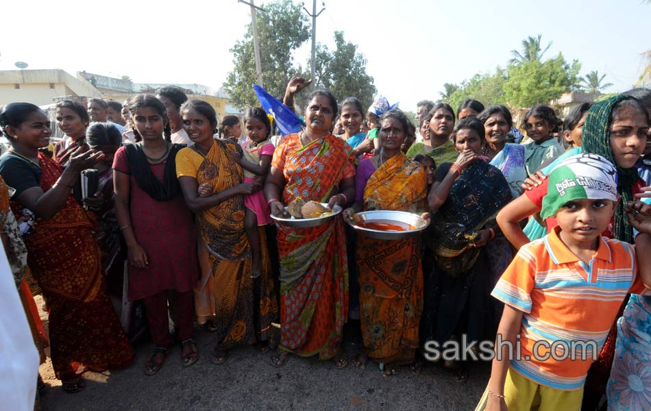 Jagan s Janapatham at Nellore District - Sakshi25