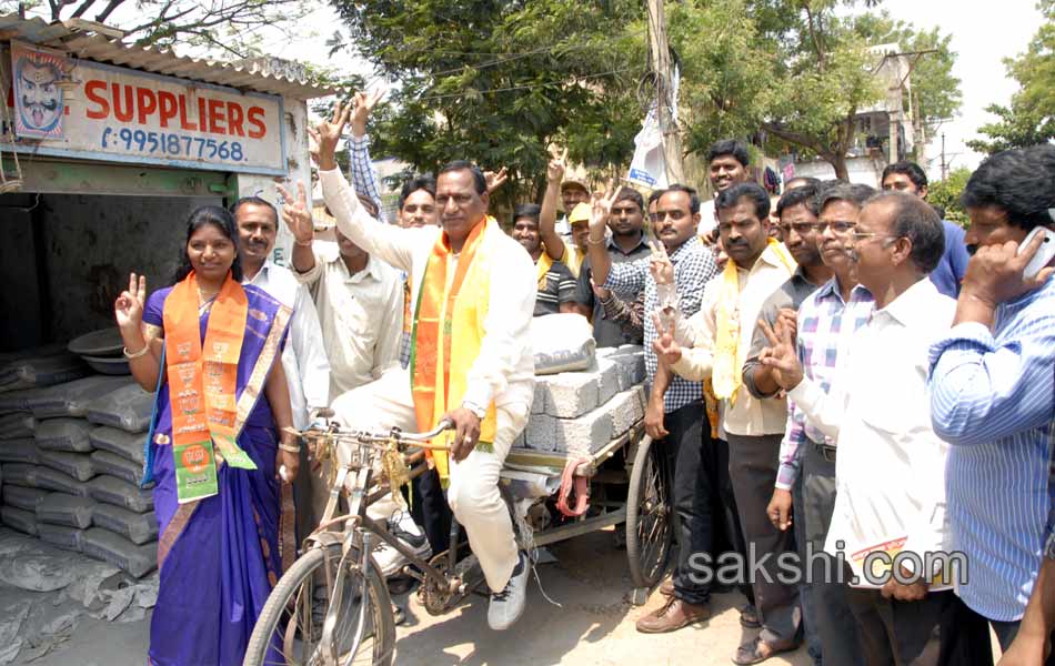 Candets of Telangana participating with people works during election - Sakshi2