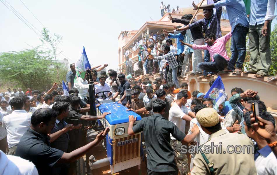 Jagan s Janapatham at Ongole District - Sakshi7