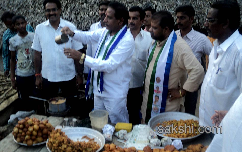 candidates of seemandhra participating with people works during election Campaign - Sakshi10